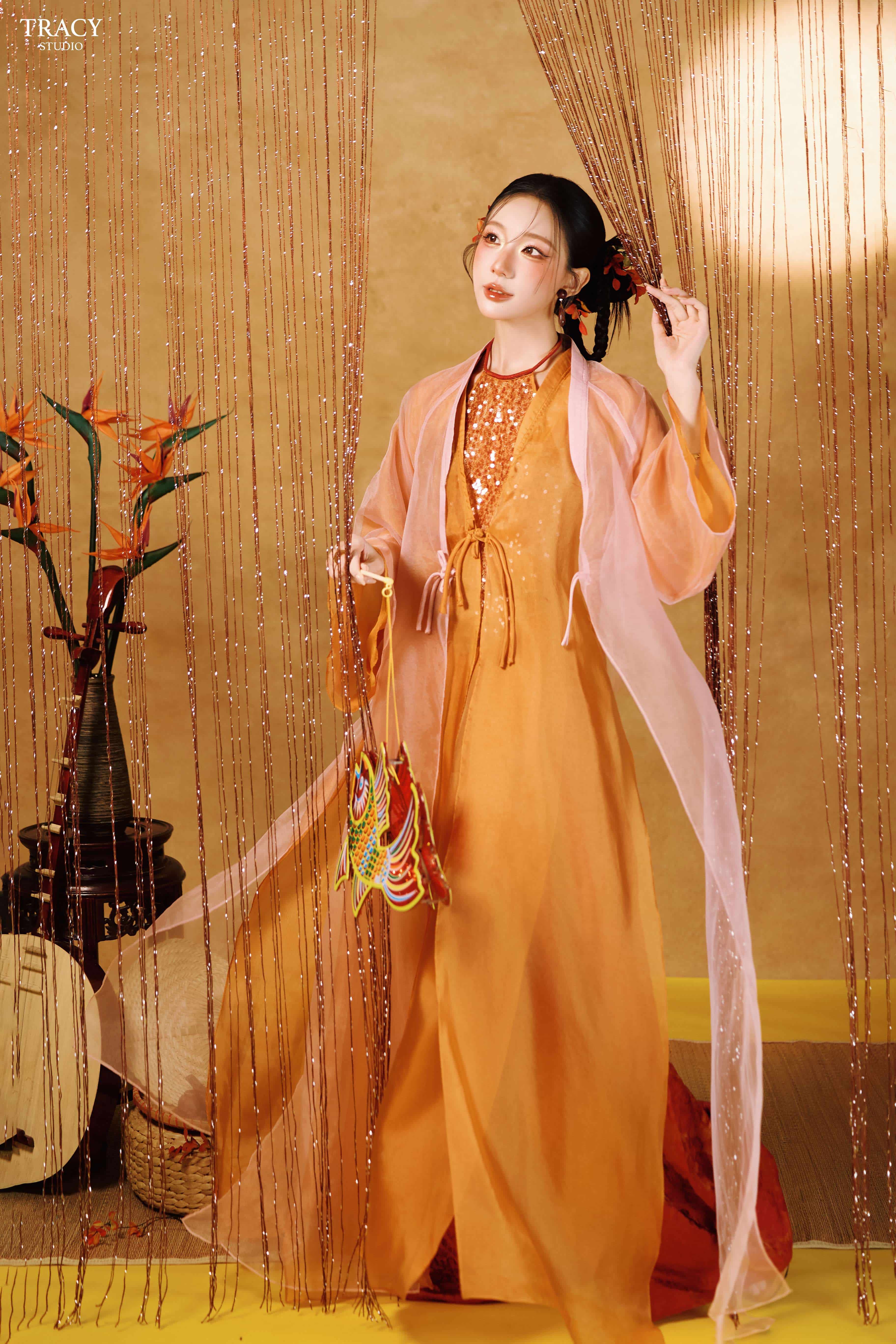 frontend/img/gallery/anh-tet-yem-ao-dai/tracy-chup-concept-trung-thu-thanh-ha (5).jpg